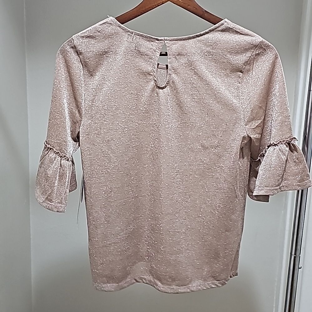 Almost Famous Shimmer Top - Picture 5 of 5